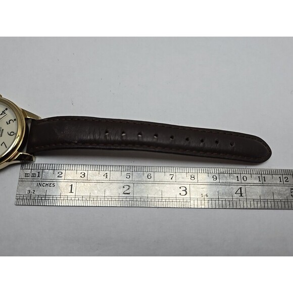 Timex Easy Reader Indiglo Gold Tone 35mm Quartz Watch Leather New Battery WR 30M - Picture 6 of 13